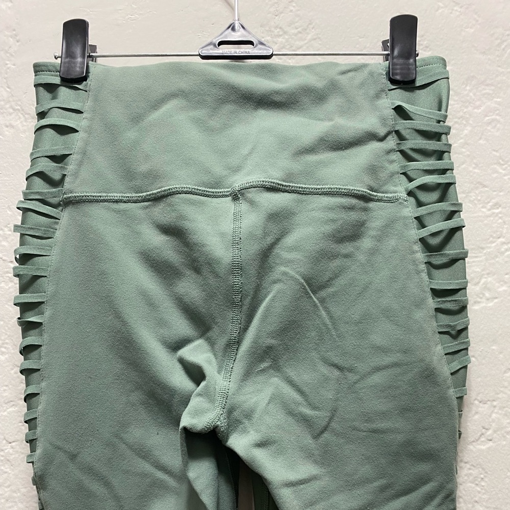 ALO Yoga Green Leggings size S - Picture 4 of 6